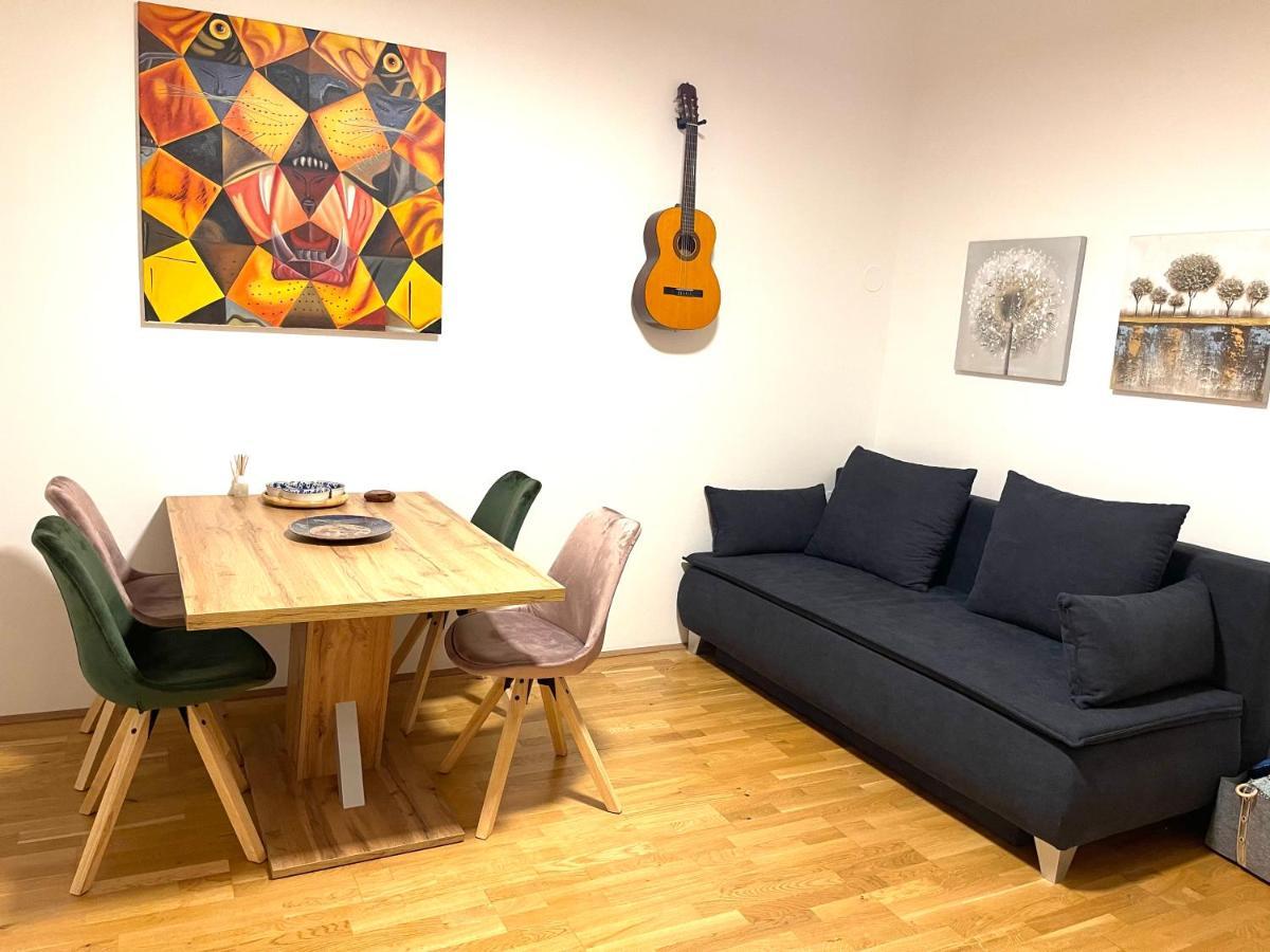 Klimatisiertes, Ruhiges Dachgeschoss Cityapartment Im Zentrum Wiens Apartmán *