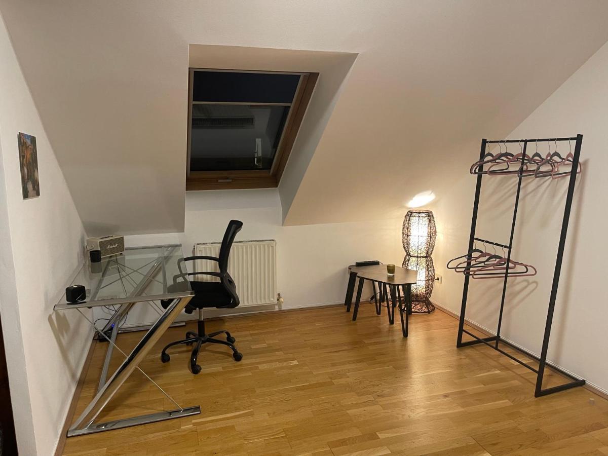 Klimatisiertes, Ruhiges Dachgeschoss Cityapartment Im Zentrum Wiens Vídeň